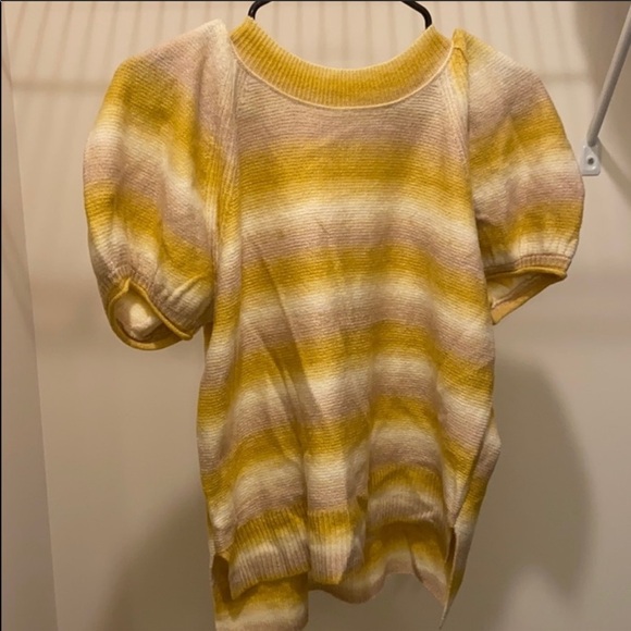 😀NWT Universal Threads - Yellow Striped Sweater -S - Picture 1 of 3
